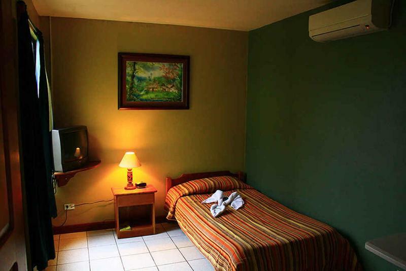 Hotel Guadalupe Tilarán Eksteriør billede
